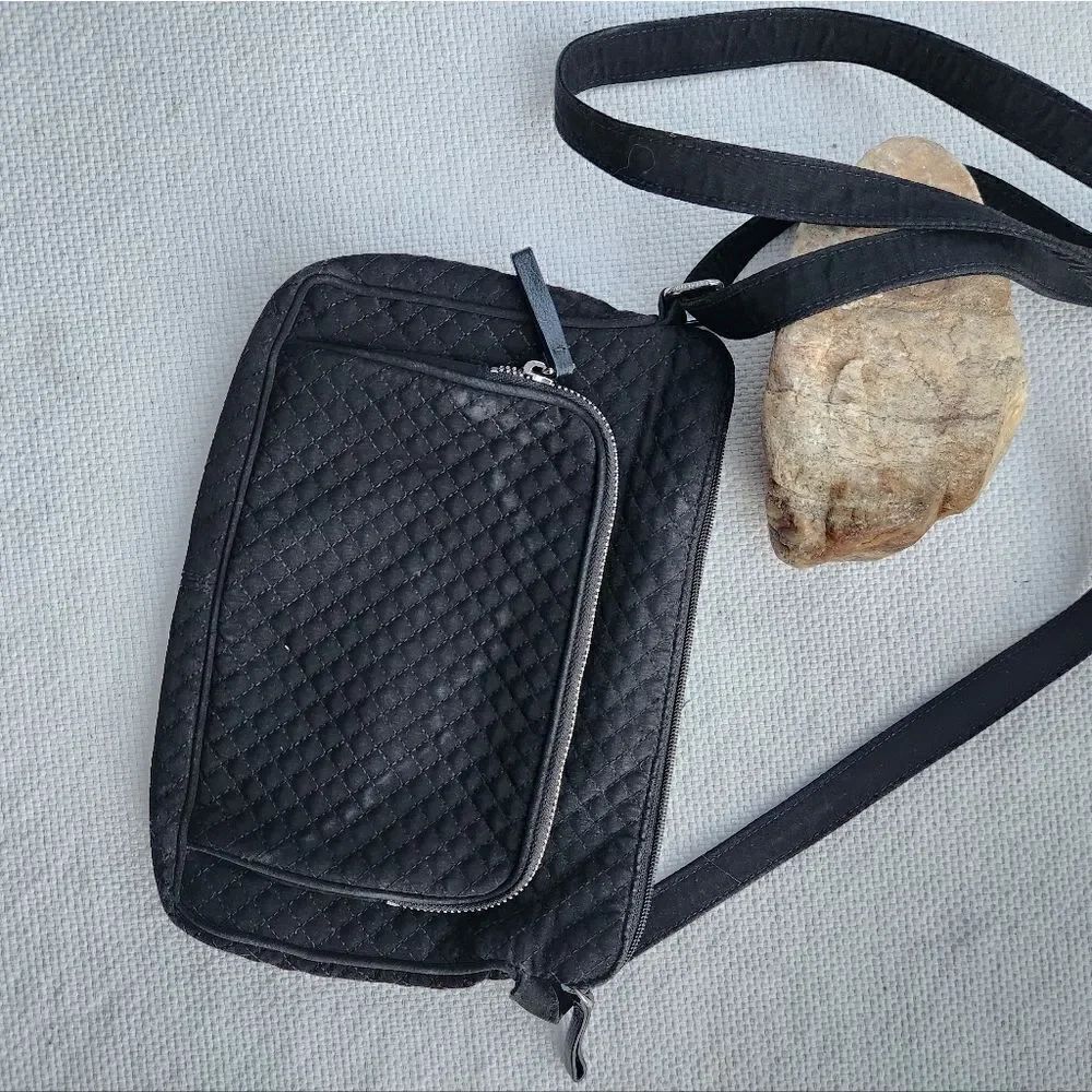 Vera bradley little hipster black quilted crossbody